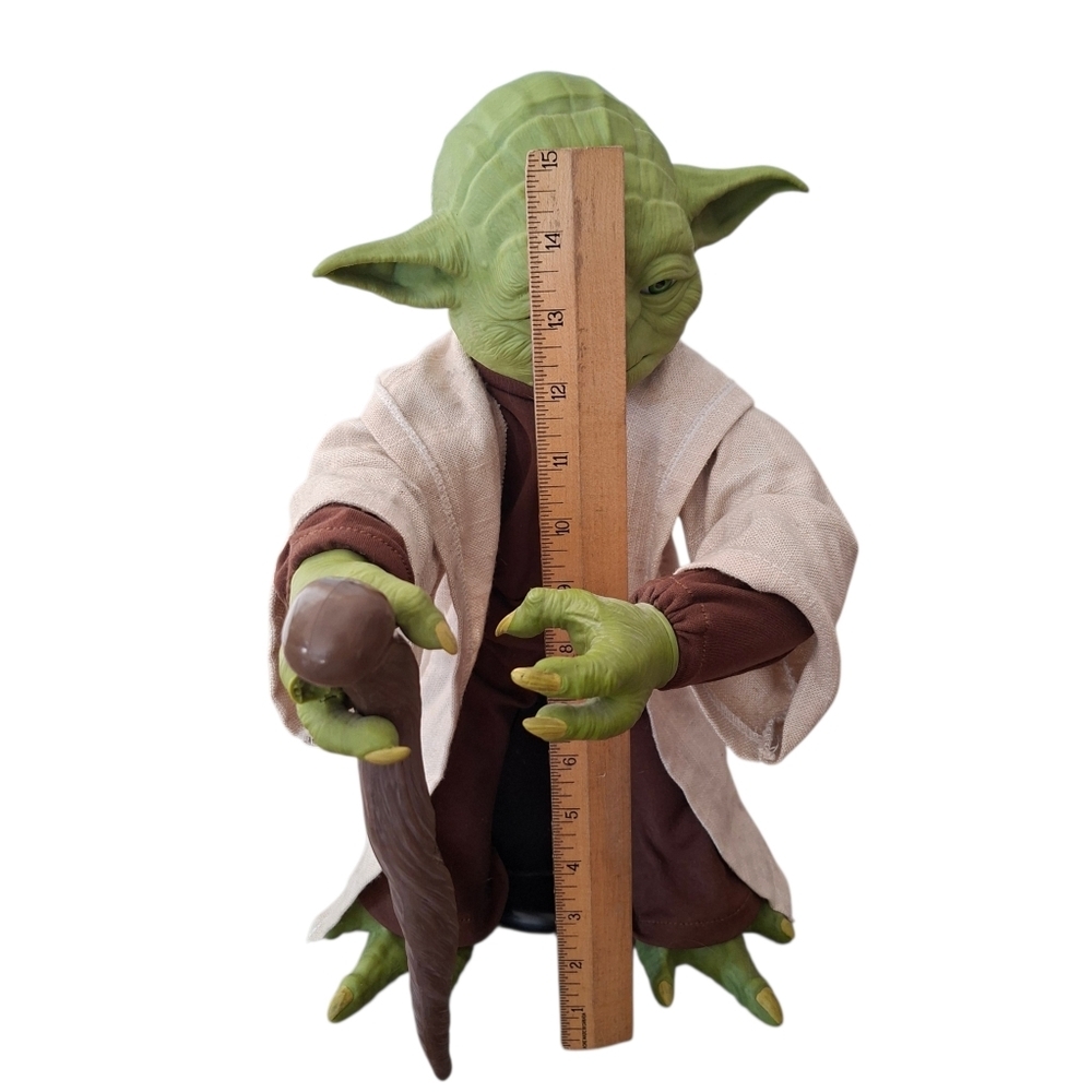 Interactive Animated Yoda Talking & Moving Star Wars Figure 16" - Picture 9 of 15